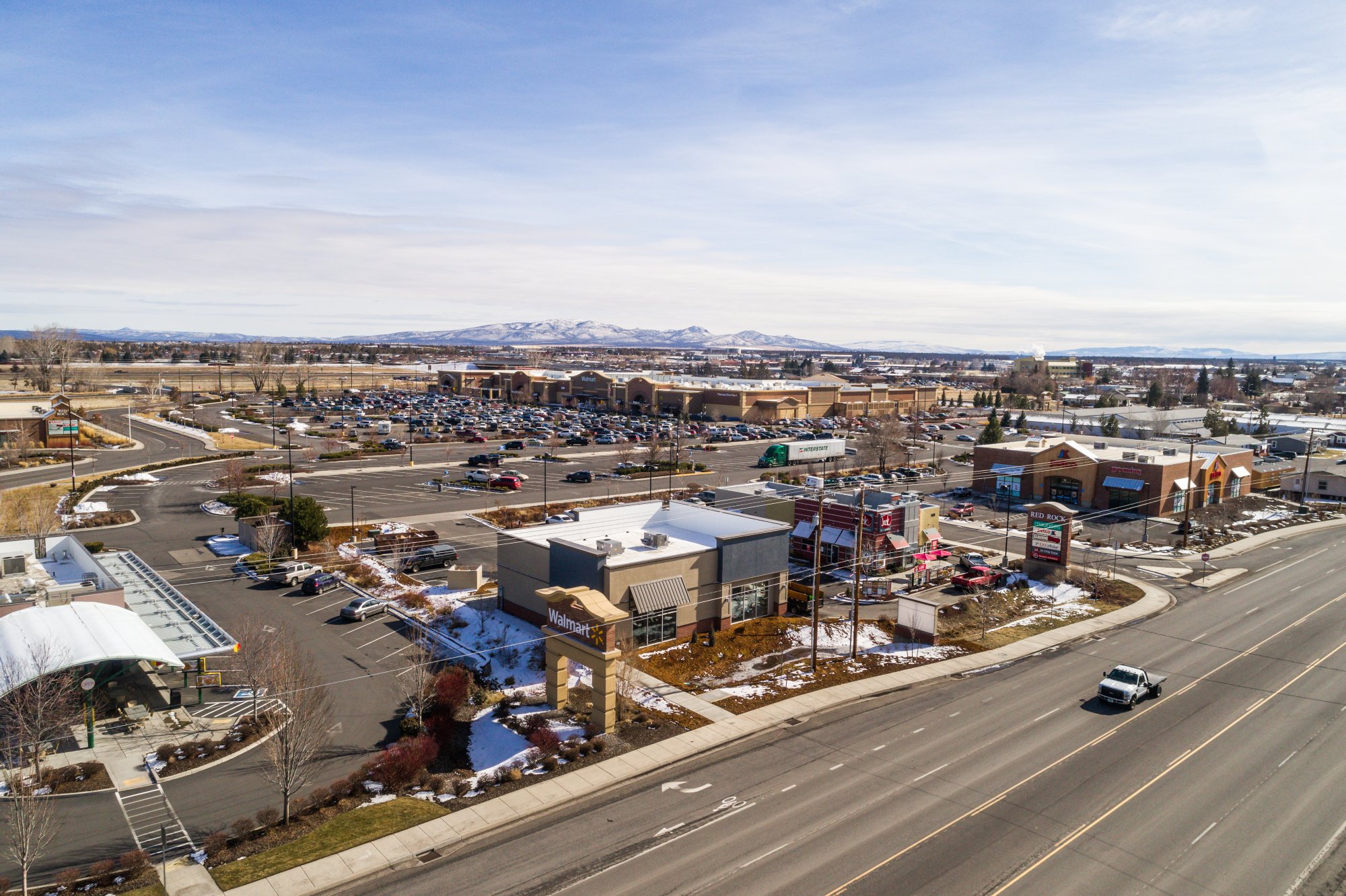 Aerial view of retail pad, Redmond, Oregon